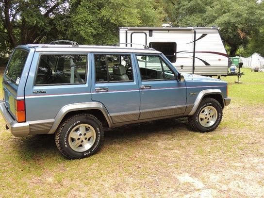 1992 Jeep Cherokee Laredo 59,050 Original Miles – 4×4 Friday